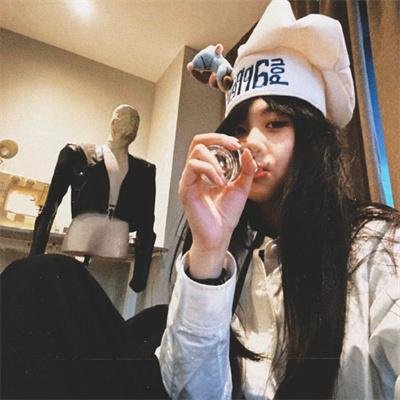 碎玉溅飞花